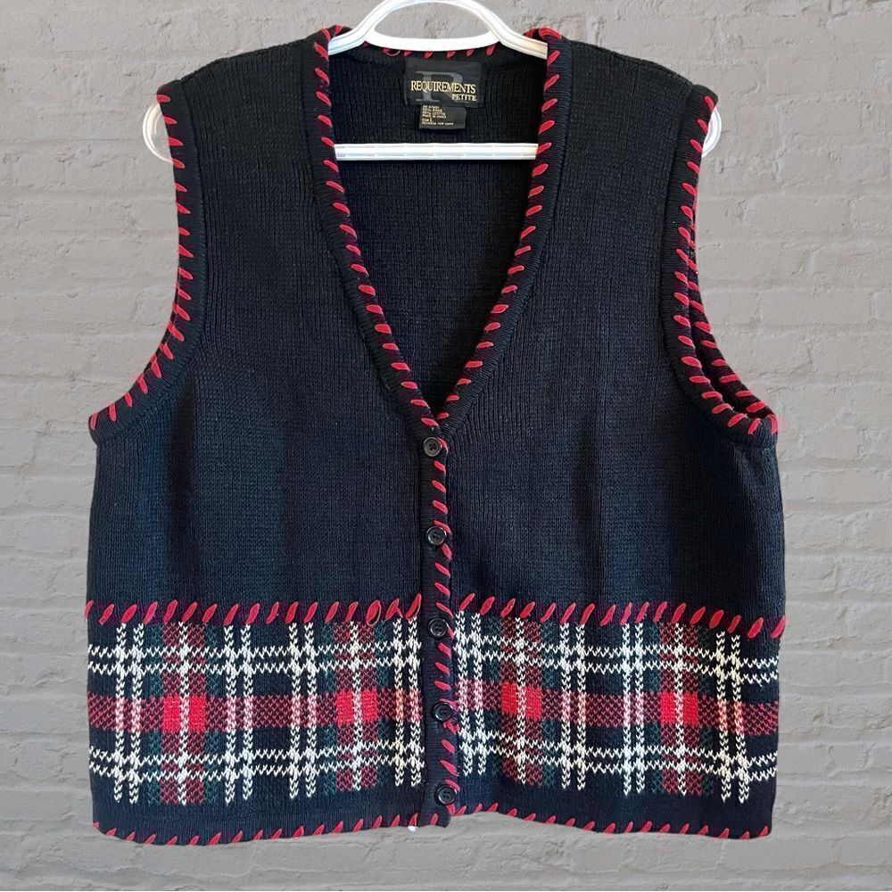 Vintage knit button up sweater vest plaid